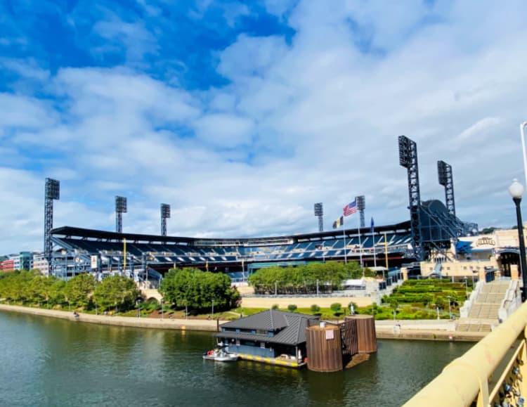 riding-mollys-trolley-pittsburg-my-home-and-travels-pnc park