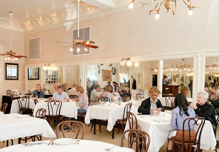 dining-at-antoines-new-orleans-my-home-and-travels front dining room