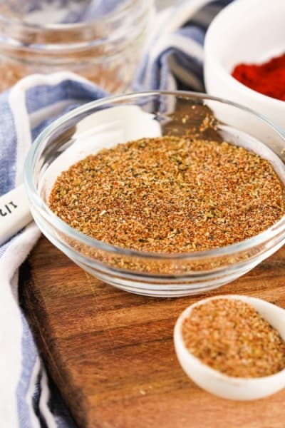 making-homemade-taco-seasoning-my-home-and-travels-feature-image