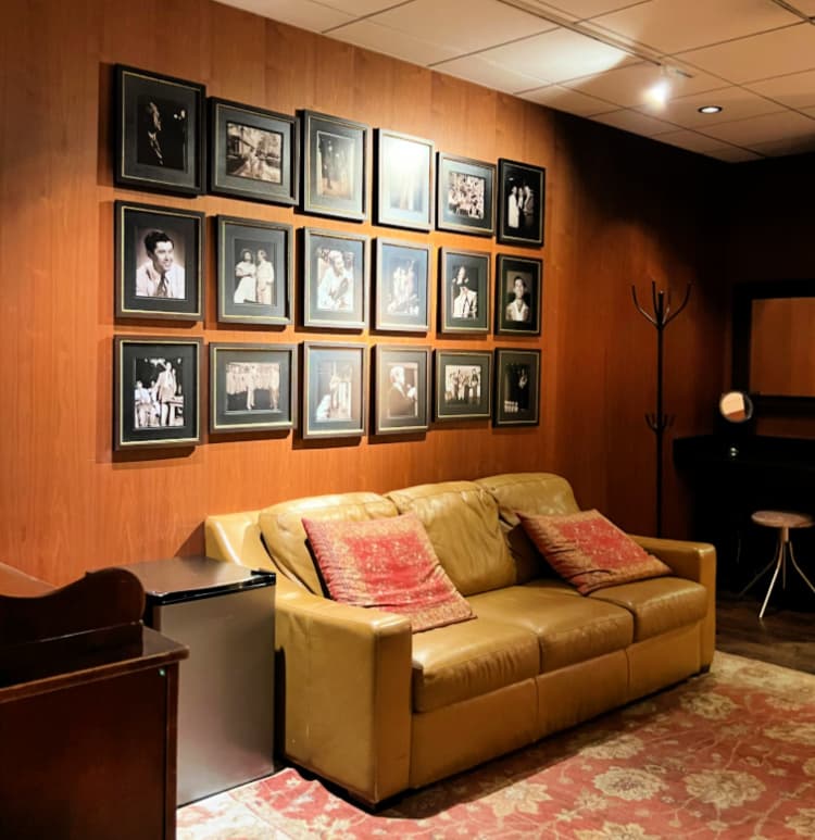 backstage-grand-old-opry-tour-my-my-home-and-travels- dressing room