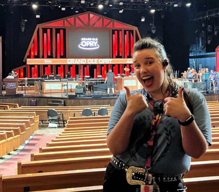 backstage-grand-old-opry-tour-my-my-home-and-travels- tour guide