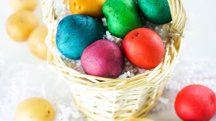 dyed potatoes my home and travels eggs in basket