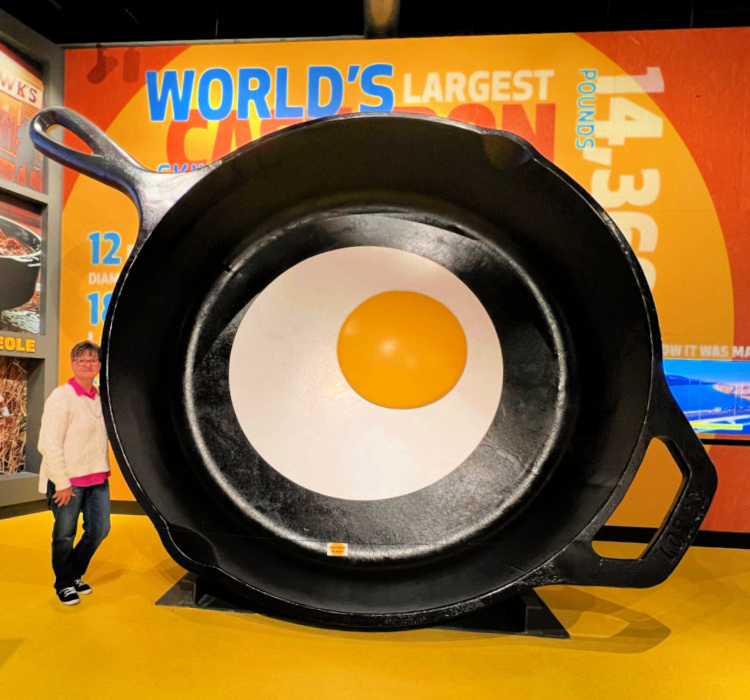 worlds largest cast iron skillet