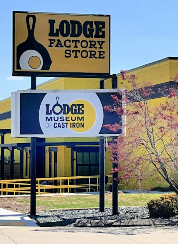 sign for lodge musuem and store