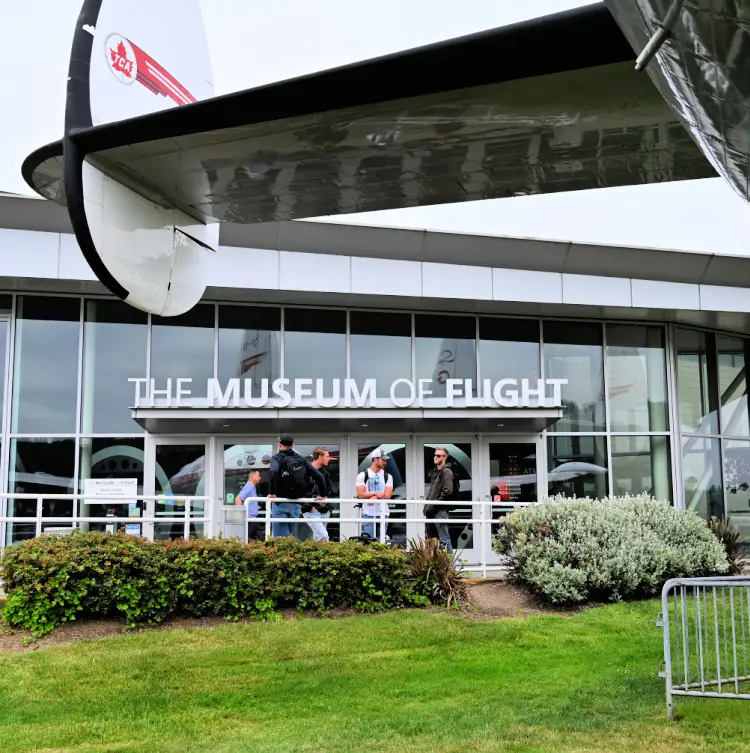 the museum of flight my home and travels  entrance