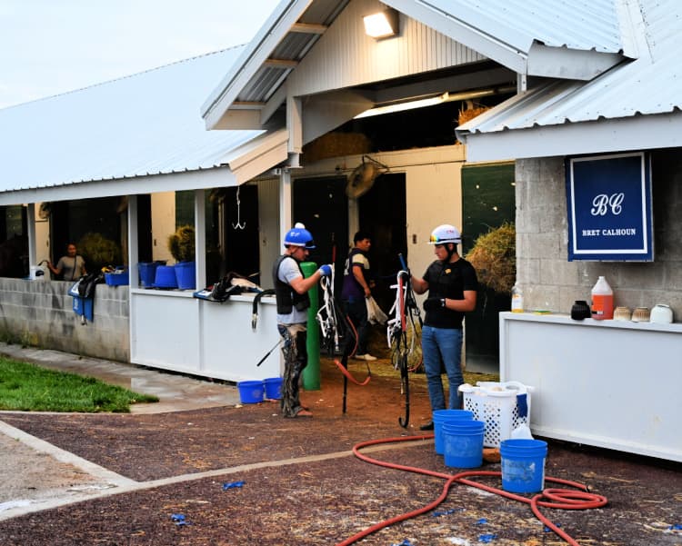 keeneland-race-track-workouts-my-home-and-travels-around-barn jockey