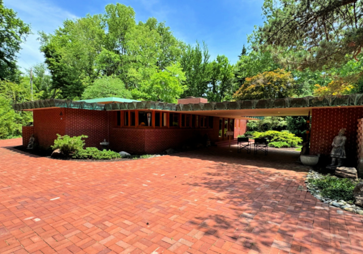 Frank-lloyd-wright-design-samara-my-home-and-travels- carport