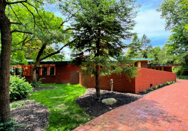 Frank-lloyd-wright-design-samara-my-home-and-travels-exterior