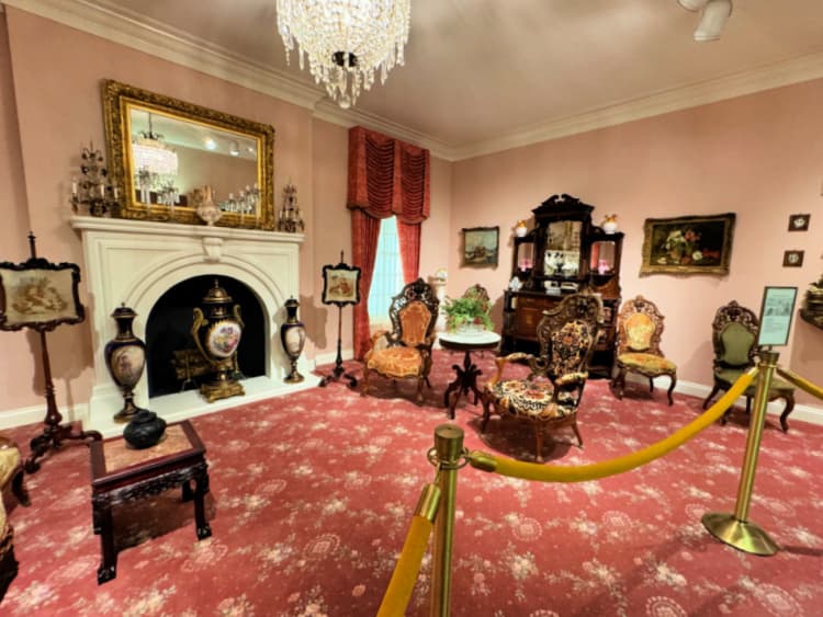 museum-of-the-gulf-coast-my-home-and-travels-parlor-in-display