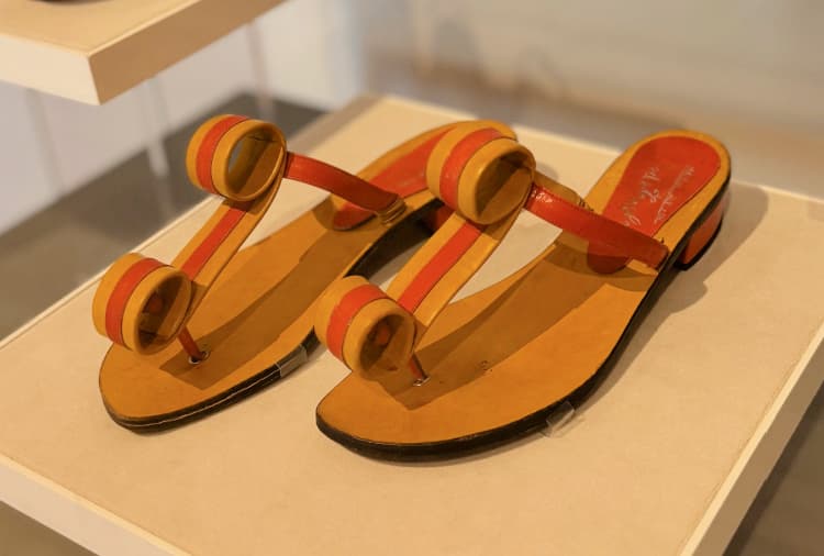 hunter art museum my home and travels  sandals