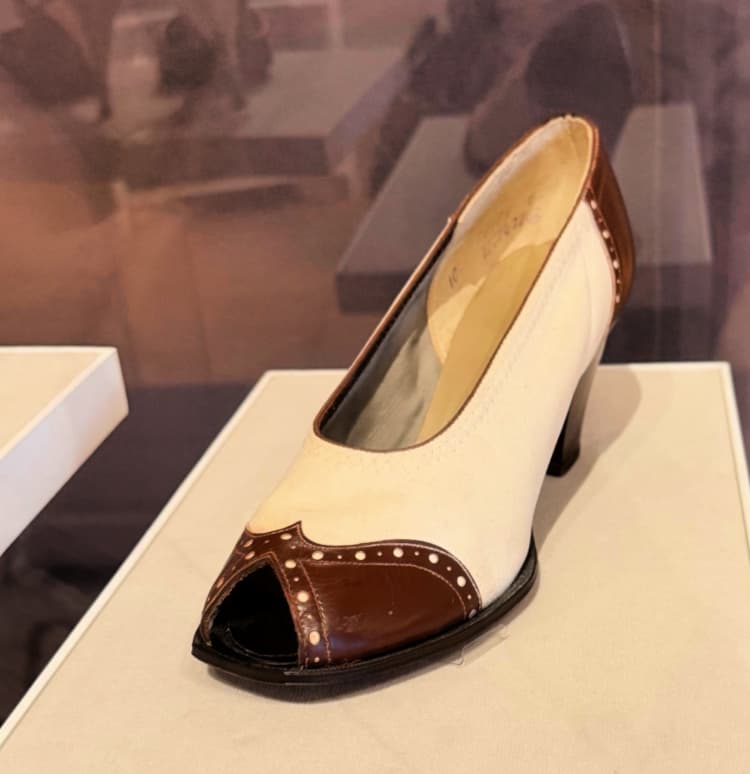 hunter art museum my home and travels peep toe spectators