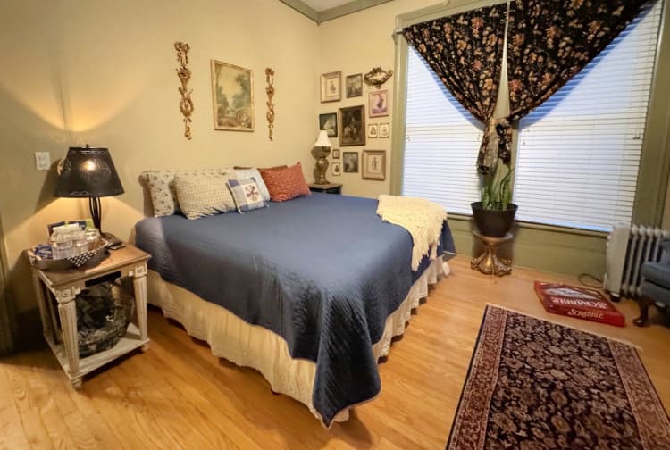 whistlestop manor my home and travels suite