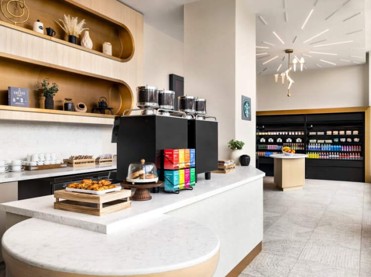 hilton-bna-nashville-airport-terminal-my-home-and-travels- coffee cafe