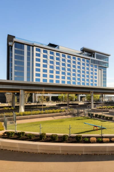 hilton bna nashville airport terminal my home and travels FEATURE IMAGE