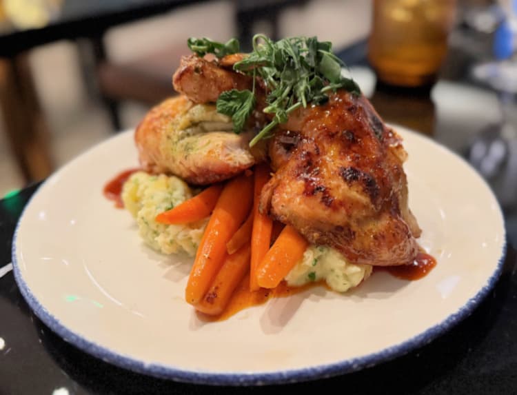 hilton-bna-nashville-airport-terminal-my-home-and-travels- roasted chicken