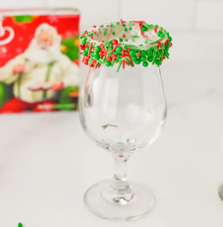 little-debbie-christmas-tree-cake-milkshake-frosting rim