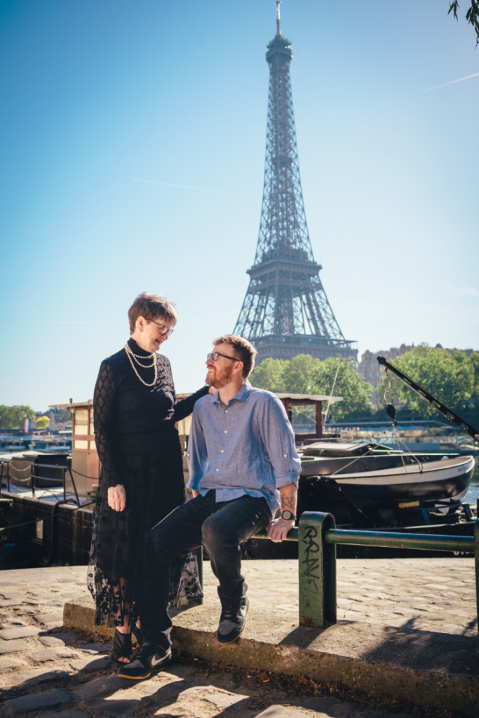 Family-photo-shoot-in-paris-at-the-eiffel-tower-mom and son
