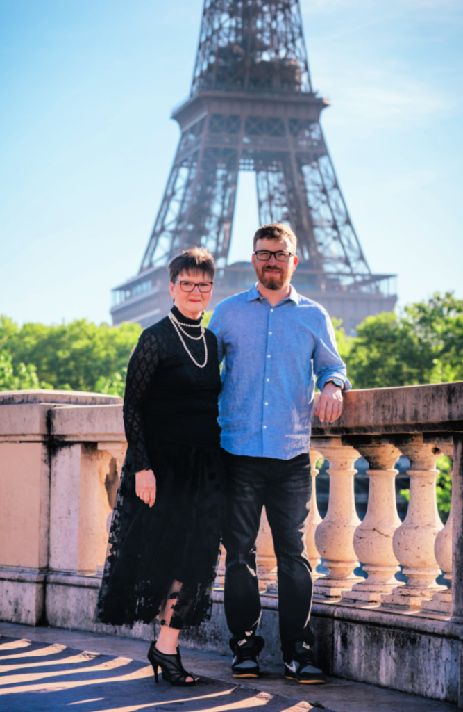 Family-photo-shoot-in-paris-at-the-eiffel-tower- doug and me