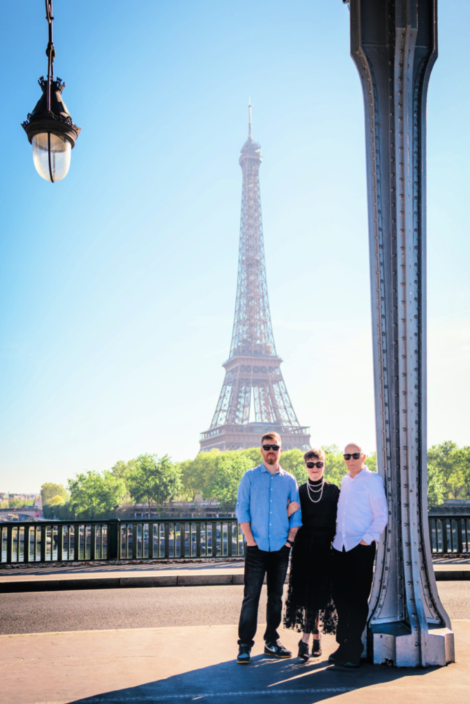 Family-photo-shoot-in-paris-at-the-eiffel-tower- under bridge